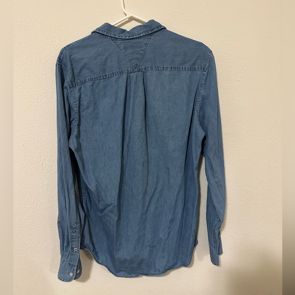 Men’s Tommy Hilfiger Denim shirt size medium - Picture 3 of 3